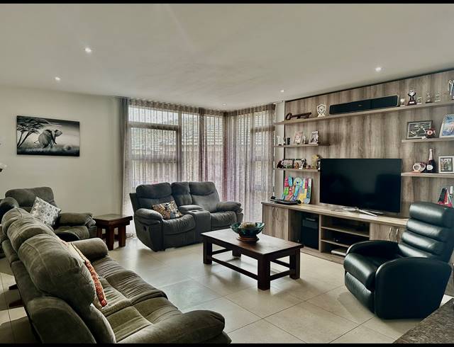 4 BEDROOM HOUSE FOR SALE IN EYE OF AFRICA ESTATE